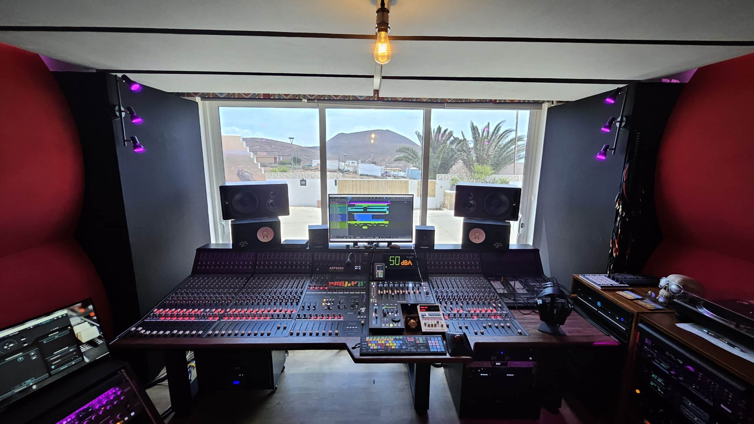 analog und digital mastering (recording studio) at Fuerteventura